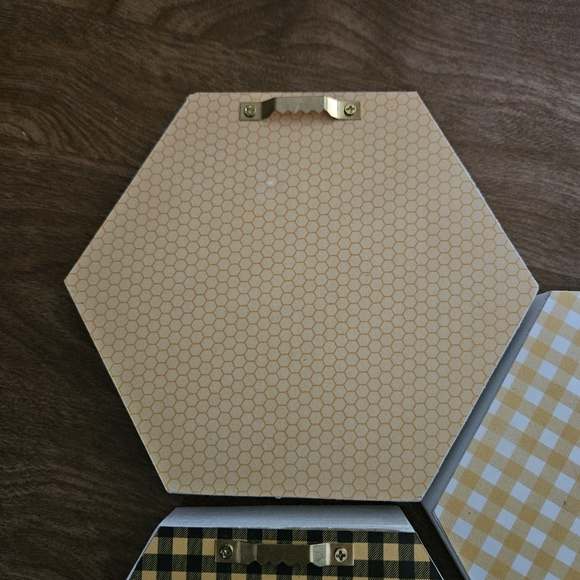 Bee-Themed Hexagonal Wall Art Set Handcrafted - Picture 7 of 10